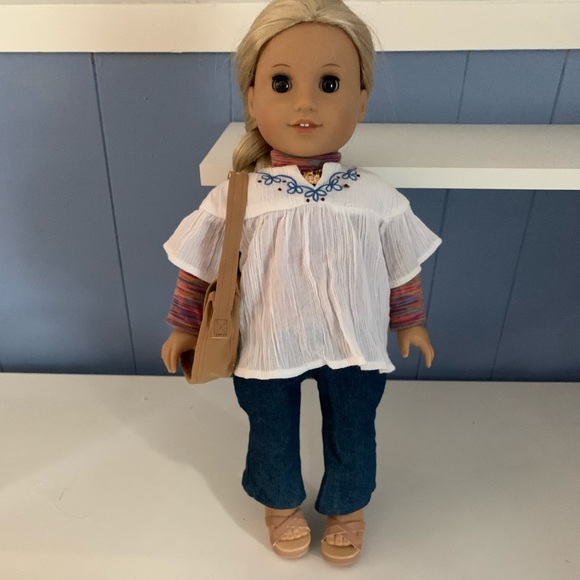 AMERICAN GIRL DOLLS - Picture 2 of 10